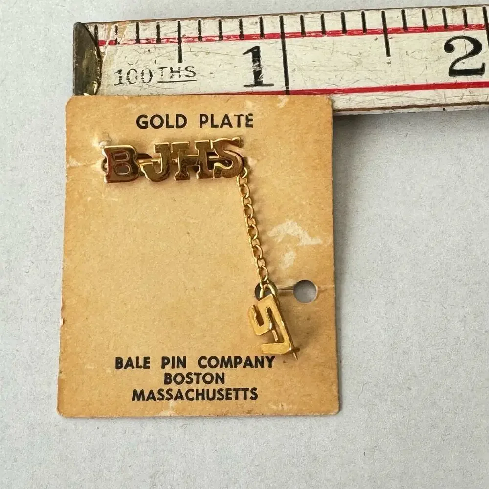 Bale Pin Company BJHS 1957 NWT Brooch Class Pin Gold Plated Boston High School